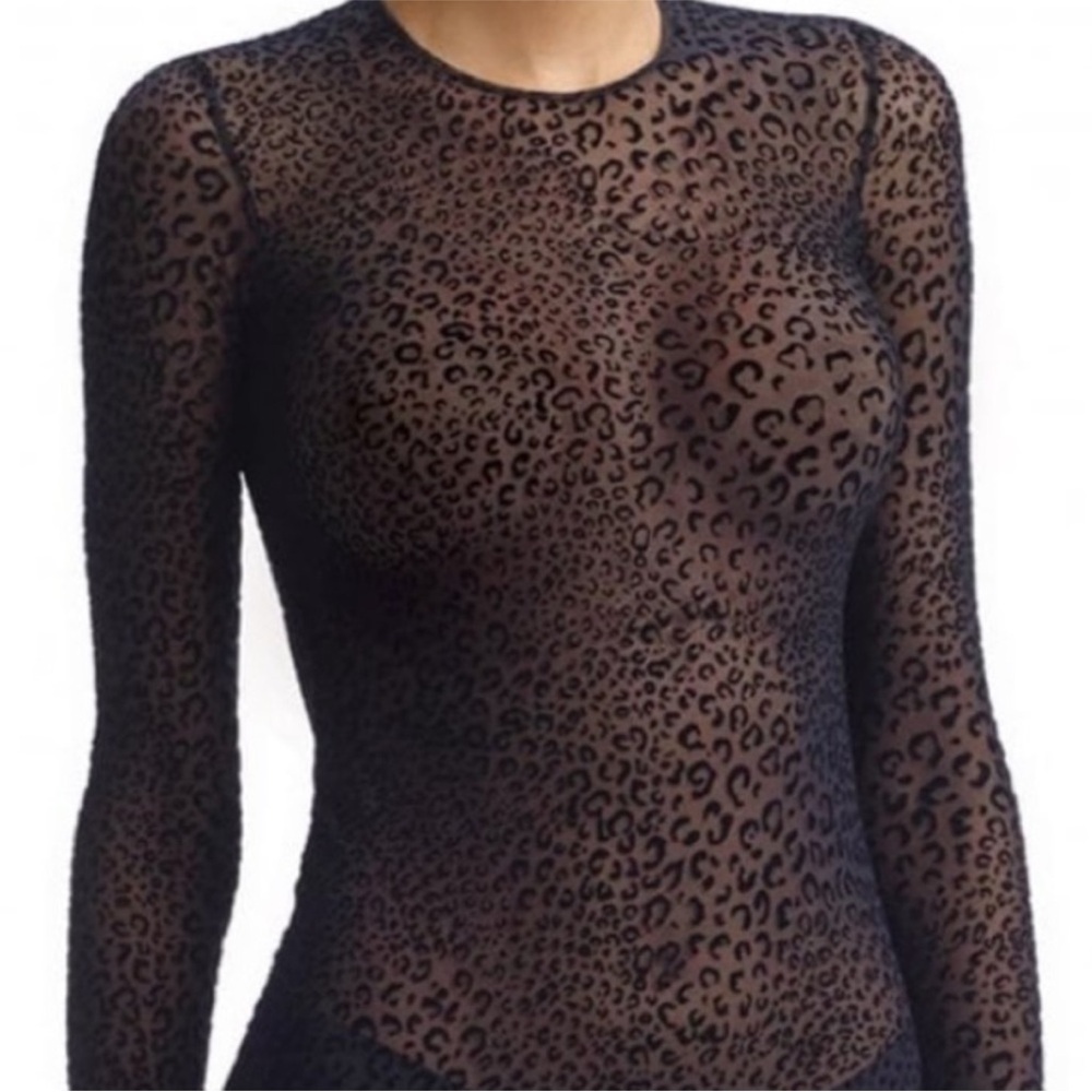 Commando Chic Black Mesh Leopard Animal Print Sheer Top Long Sleeve